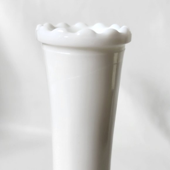 Vintage Vase E O Brody Co USA White Milk Glass Flower Bud Holder 8.5" Tall - Picture 9 of 16